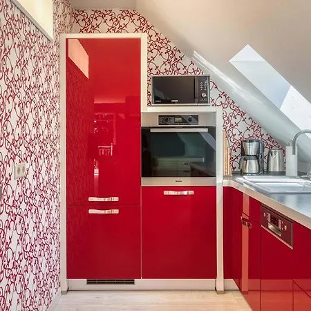 Seesuite Mit Seeblick Am Koelpinsee